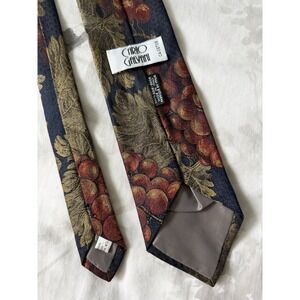 Carlo Galvani	Vintage Art Deco Grapes Leaves	100% Silk Tie Luxury Designer